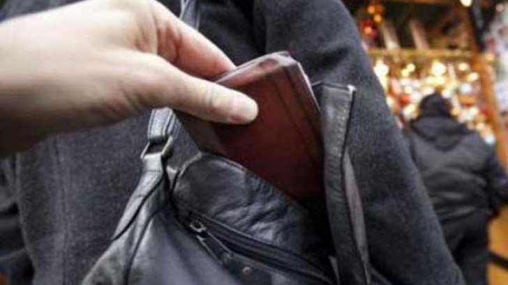 Femeie atacată și jefuită în Parcul Tineretului