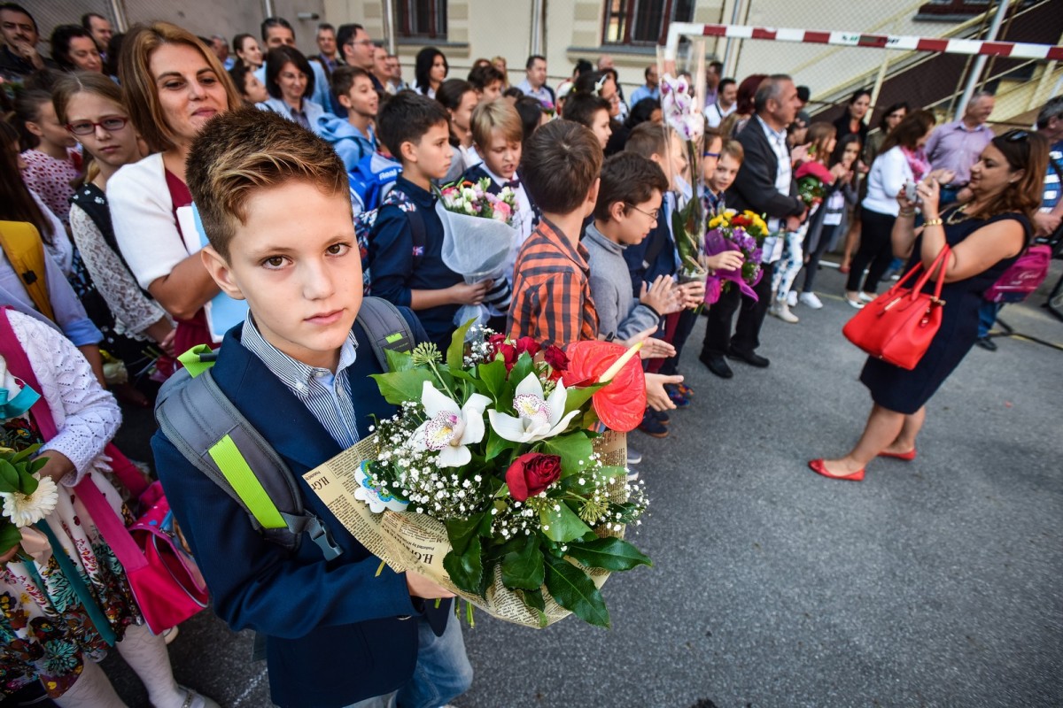 Elevii şi profesorii nu fac cursuri, miercuri, de Ziua Internaţională a Educaţiei