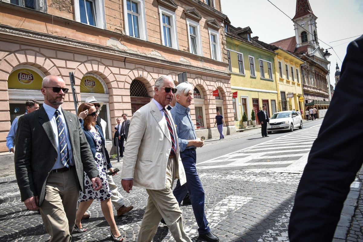 FOTO VIDEO Prințul Charles a devenit turist al Sibiului. Preț de o oră