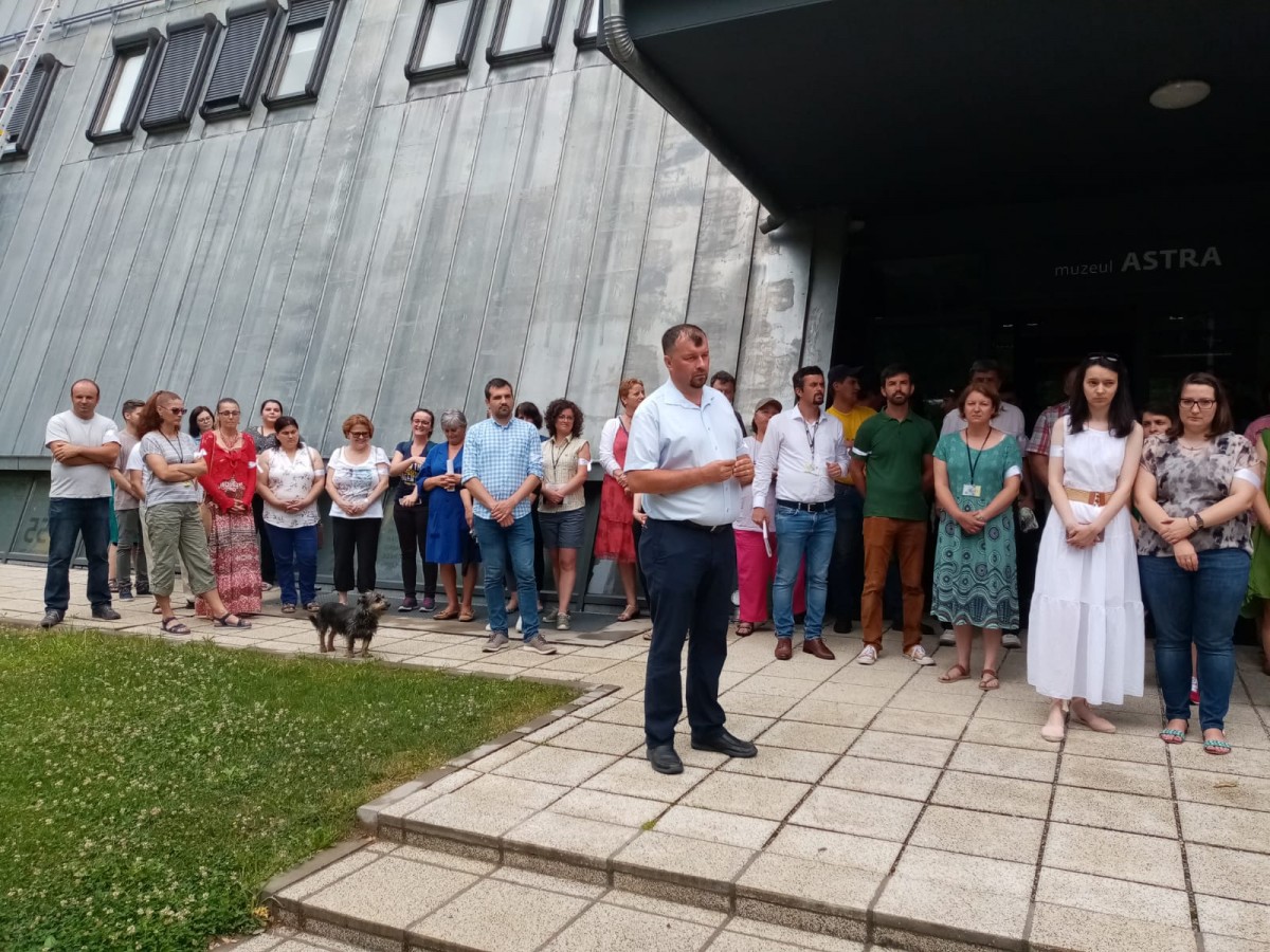 Muzeograf în Sibiu, meserie periculoasă. „Respir toată ziua aer toxic și mă umplu de bube”