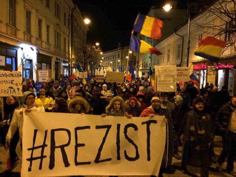 Duminica, ziua protestelor anti-guvernamentale. De la ora 18, în Piața Mare