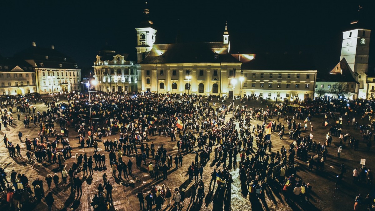 Doi sibieni au cerut anchete despre prezența copiilor la protestele din ultimele săptămâni