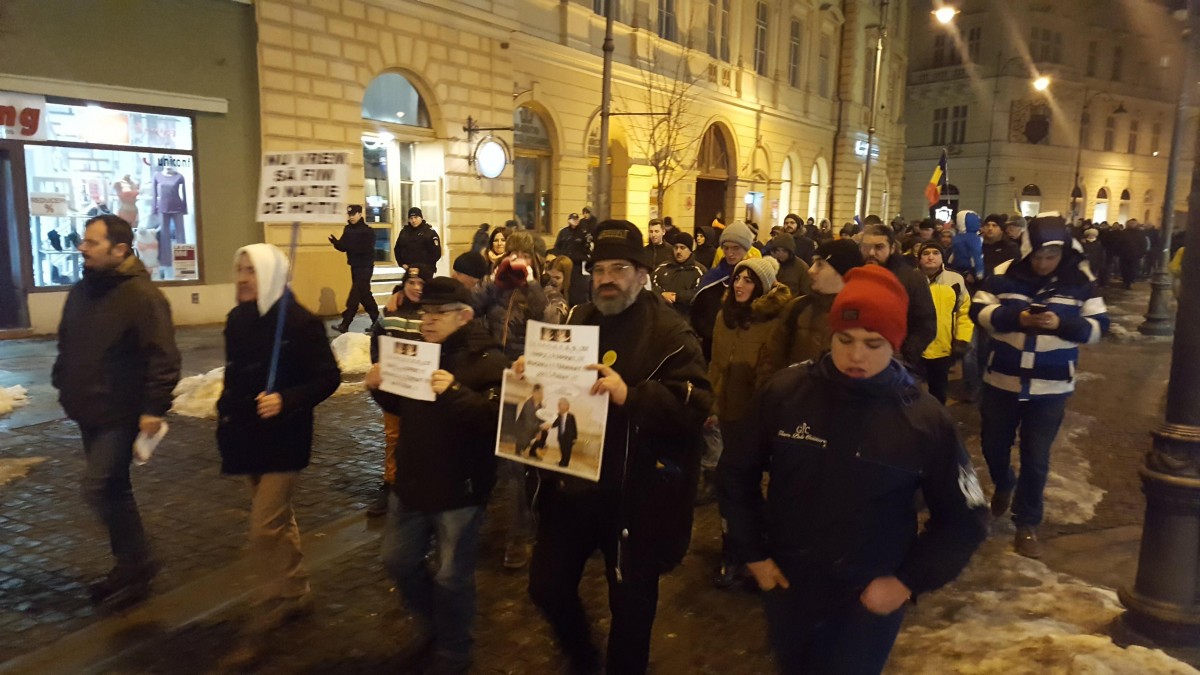 Protest #Rezist la Sibiu: „Susținem activitatea DNA în lupta împotriva corupției!”