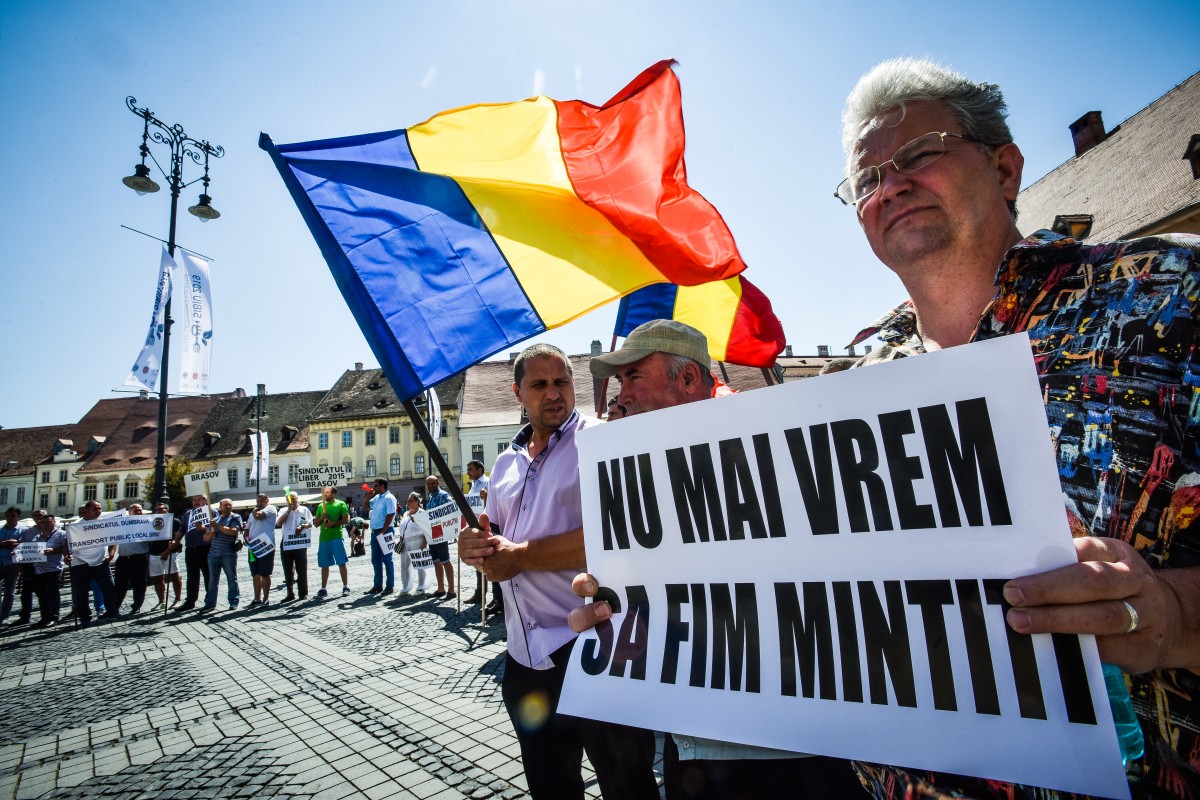 Protest al angajaților Tursib în Piața Mare: Doamna primar ne-a înțeles problemele și a promis soluții