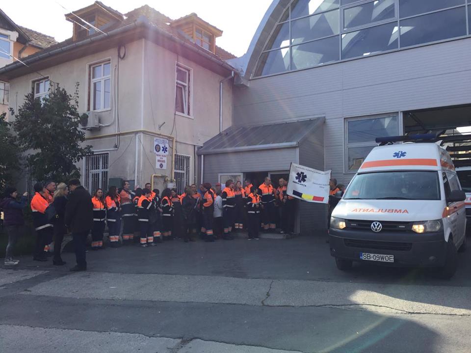 VIDEO-Protest la Ambulanța Sibiu împotriva guvernului