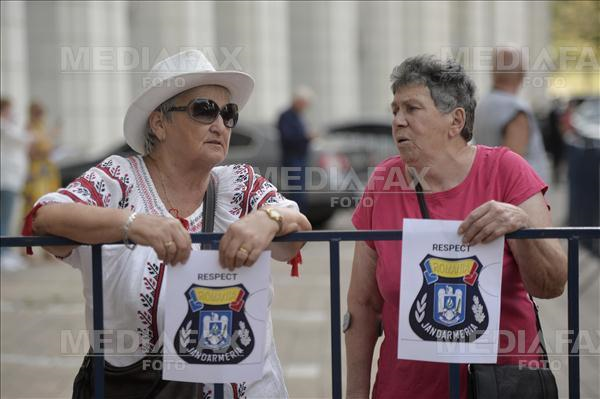 Miting pentru susținerea Jandarmeriei, după violențele din 10 august. ”Îți asumi bătăița”
