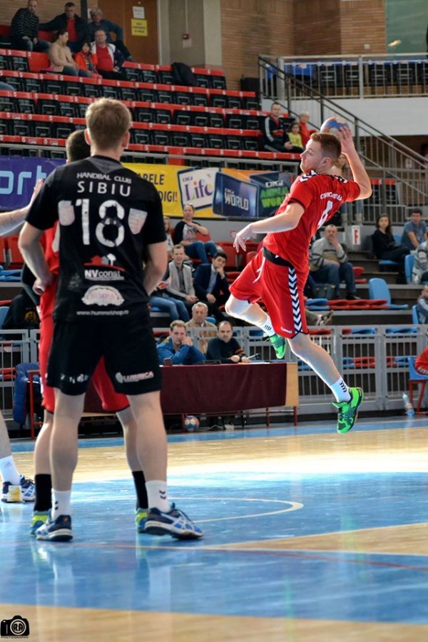 HC Sibiu a pierdut cu greu la Oradea.”Ţinând cont cӑ am plecat spre Oradea la 7 dimineaţa, bӑieţii s-au comportat exemplar”  