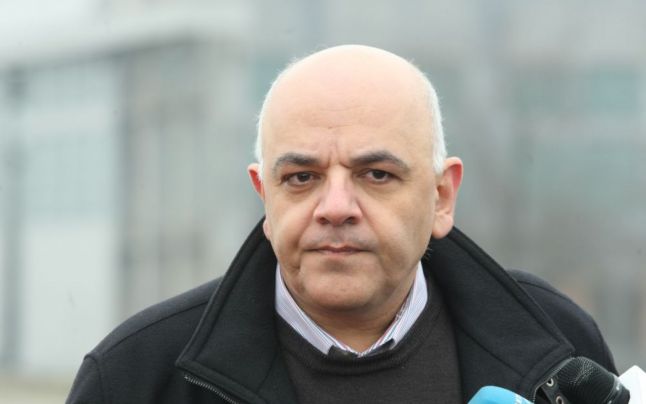 Arafat spune că nu este în regulă, la salariul primit, ca medicii de la stat să stea 4-5 ore la serviciu: „Dacă vin la 8.00 şi plec la 1.00 sau 12.00, nu e OK”
