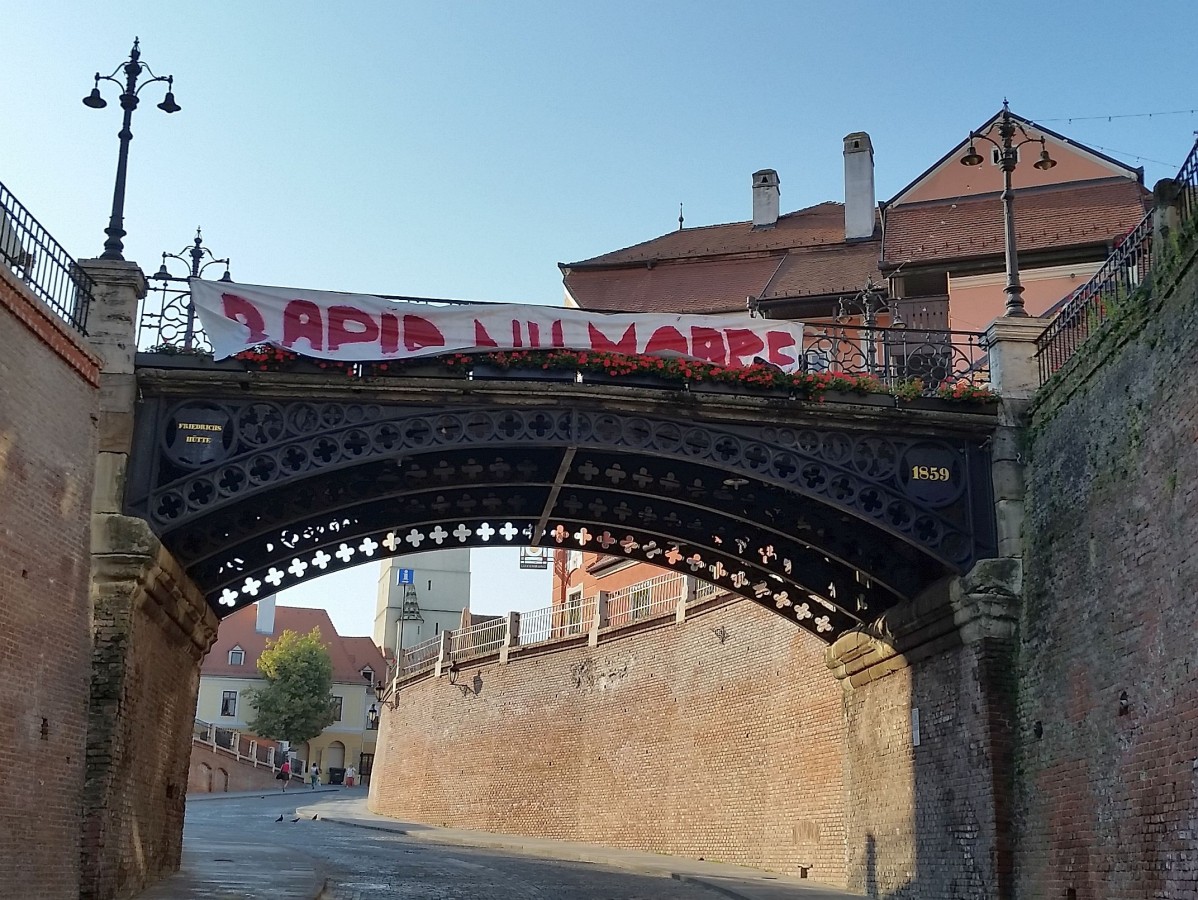 FOTO – Rapid nu moare, dar urâțește Podul Minciunilor