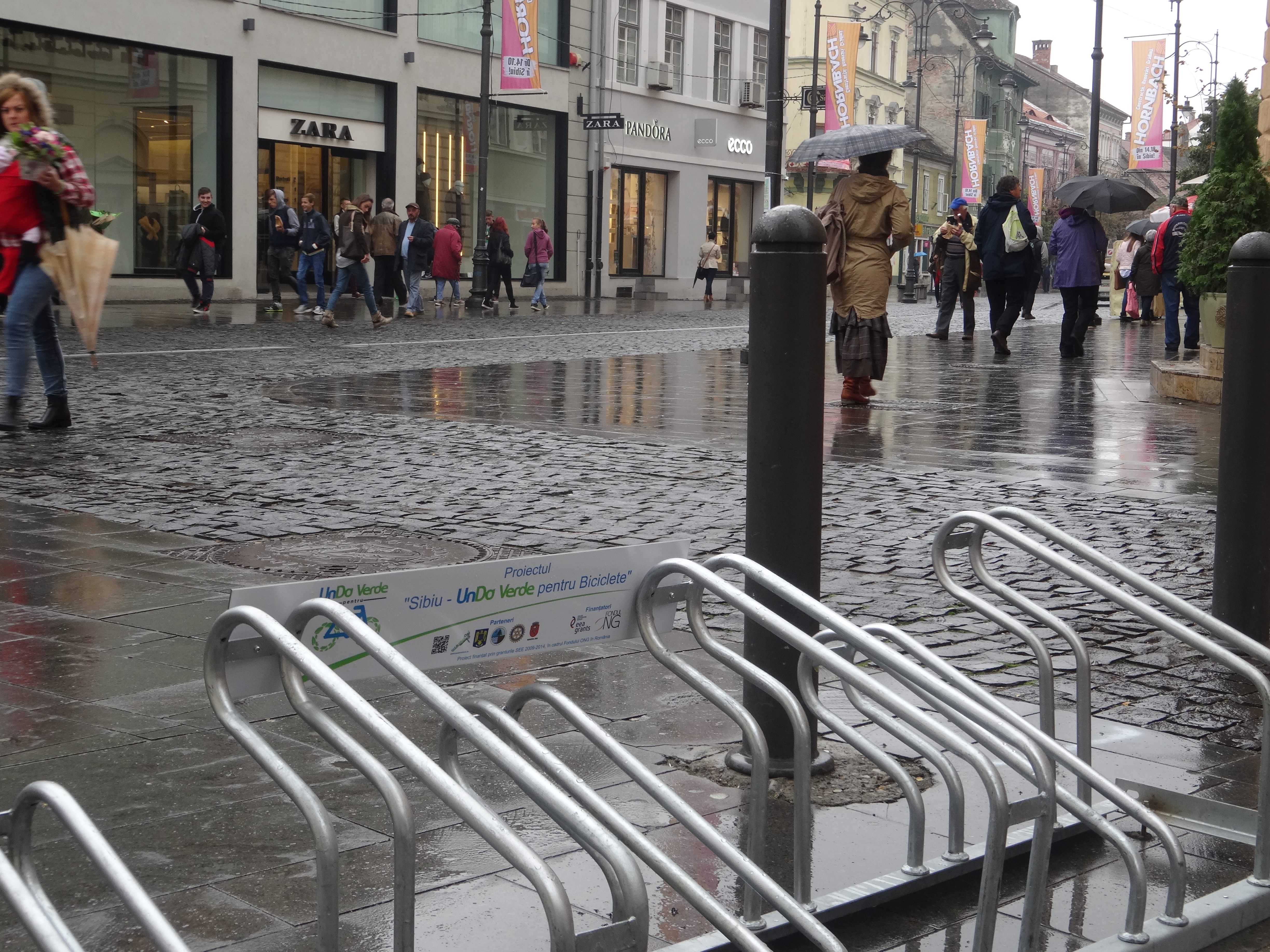 120 de locuri noi de parcare. Pentru biciclete