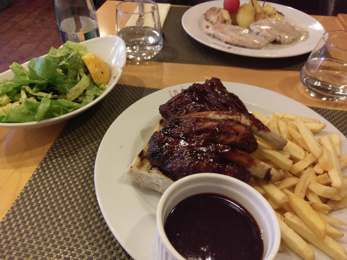 Restaurant La Turn. Mai e de muncit până la Capitala Gastronomică