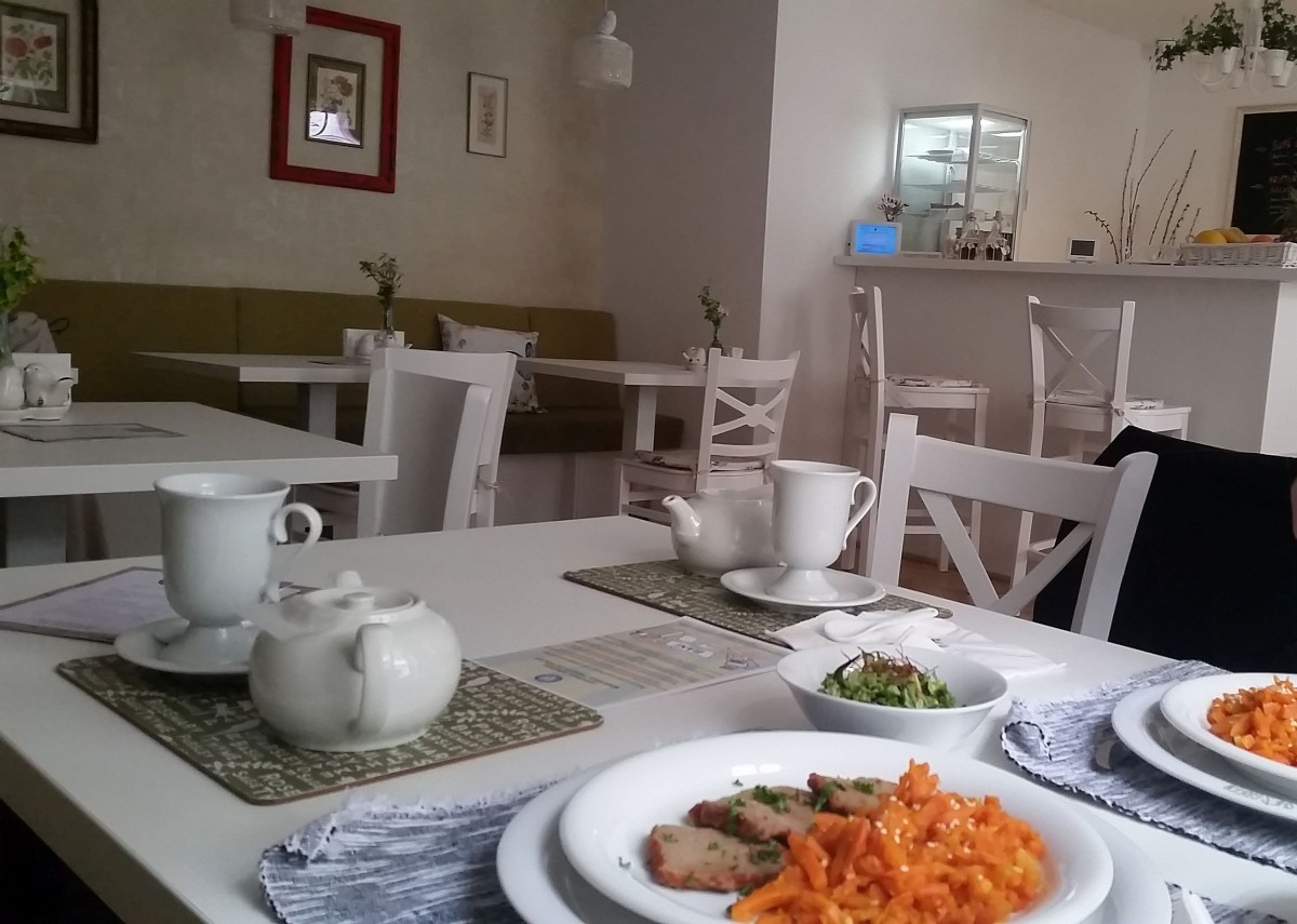 Am mâncat la cel mai nou restaurant vegan din Sibiu. Și chiar a fost bun