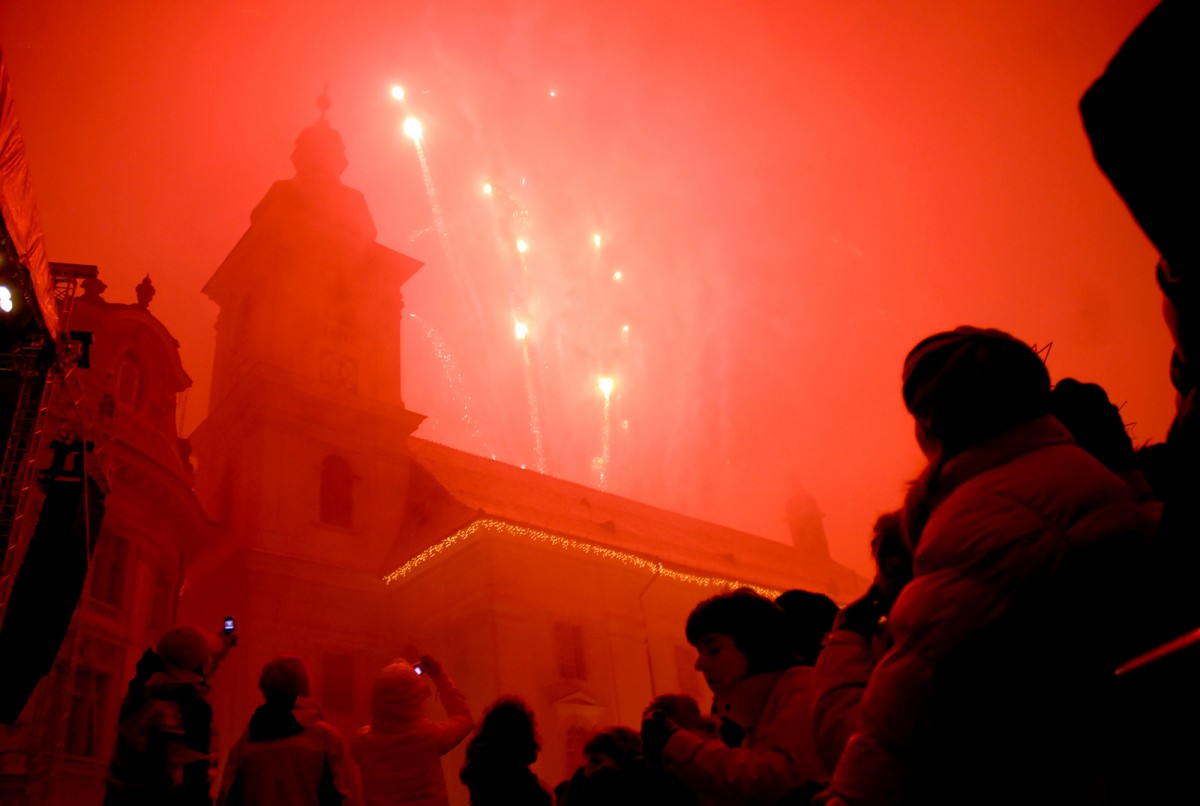 În loc de petrecere de Revelion: servind supă oamenilor fără adăpost