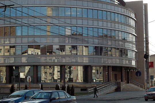 Descinderi DNA la Romgaz și Primăria Târgu Mureș: printre cei vizați e și ginerele directorului