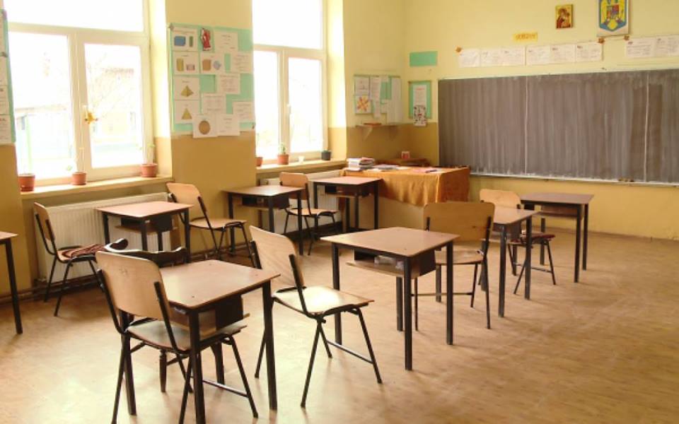 Elevii și preșcolarii vor intra de vineri într-o minivacanță. Studenții își susțin examenele