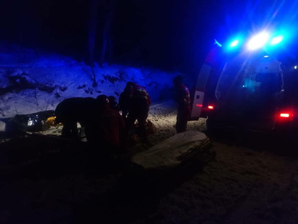 Turişti surprinşi de avalanșă în Munţii Călimani. Două persoane au fost salvate, una a murit