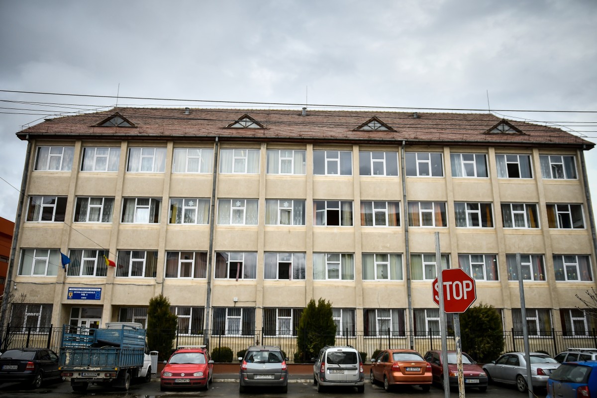 Al doilea contract pe fonduri europene al Sibiului: tot pentru eficientizarea energetică a unei școli