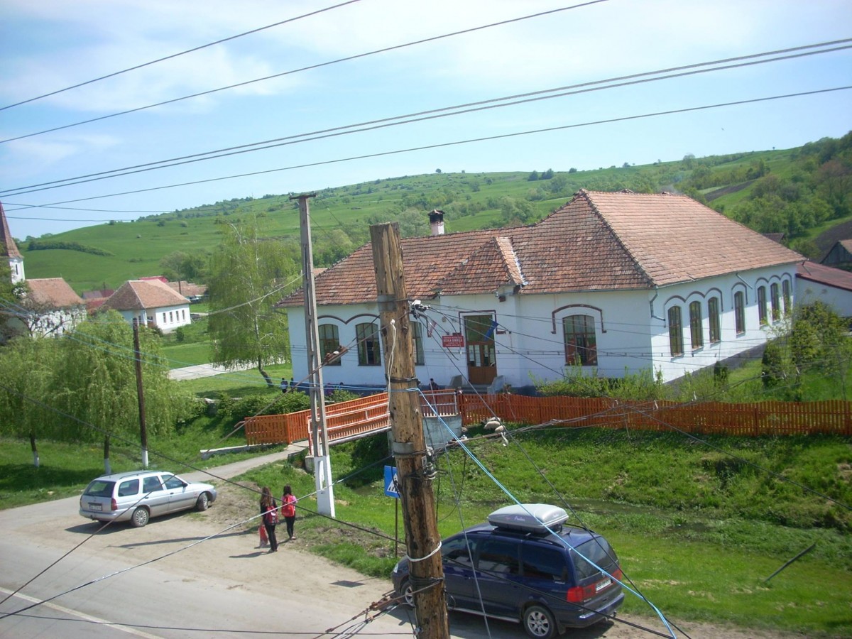 Din 68 de școli care au nevoie de reparații una este în Sibiu: va primi 2 milioane de lei