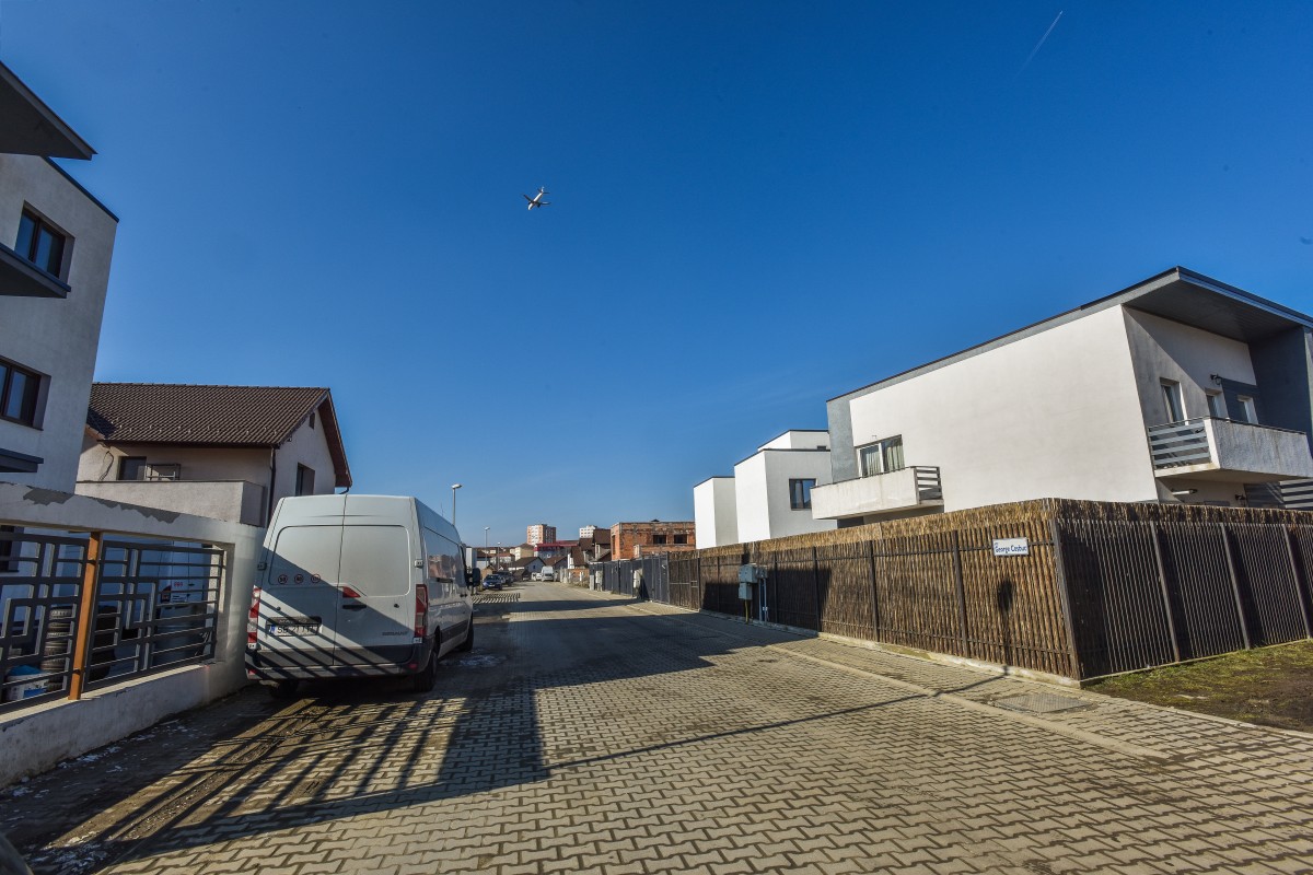 Șelimbărul are o veste pentru dezvoltatorii imobiliari: Obligatoriu, două locuri de parcare pentru fiecare apartament construit