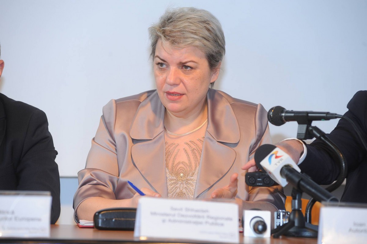 Sevil Shhaideh l-a însoțit pe Iohannis la Criț. ”Permiteţi-mi să mă consider și eu un mic sas, aici la dumneavoastră”