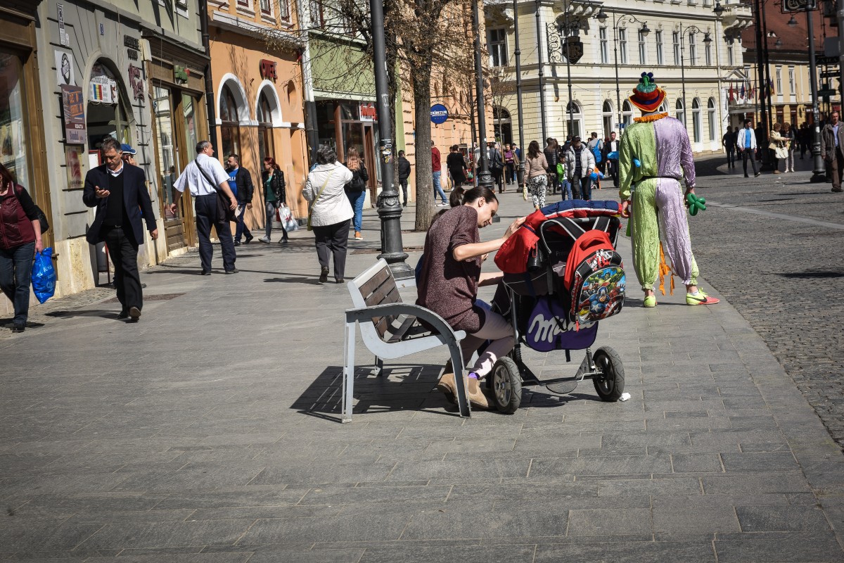 Proiect: Vârsta de pensionare s-ar putea reduce considerabil pentru mame