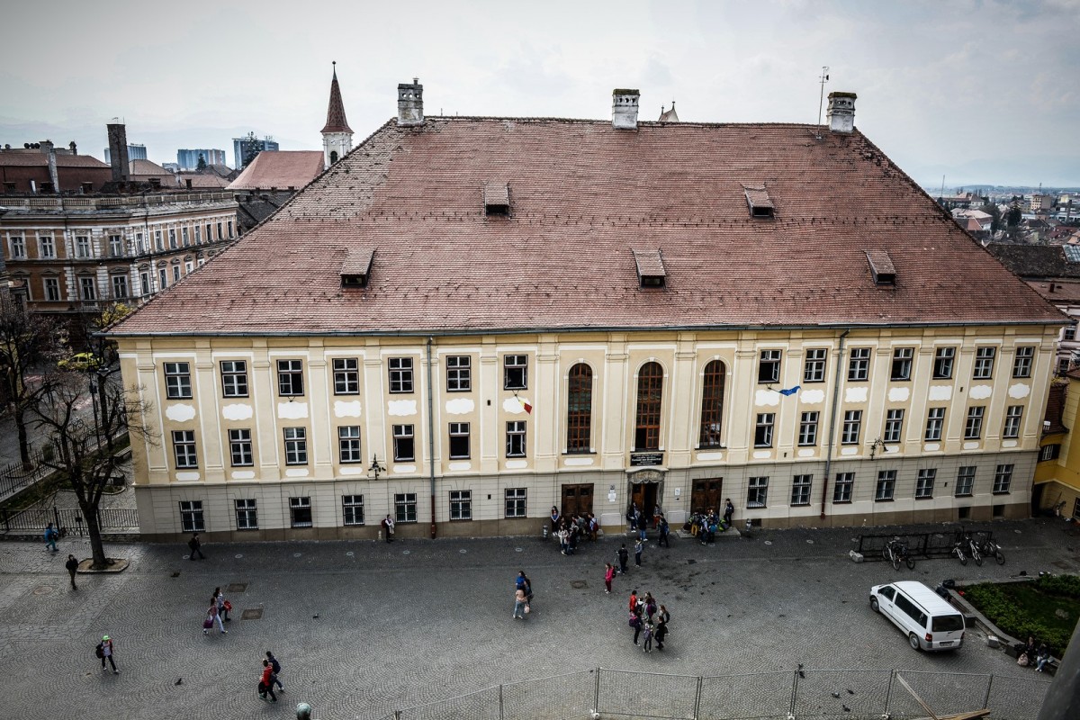 În toiul admiterii: Care sunt cele mai bune licee din Sibiu