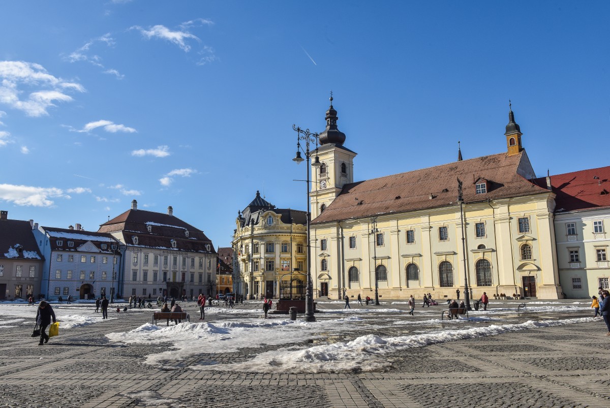 Summit-ul UE de la Sibiu: peste 100 de traducători își caută loc