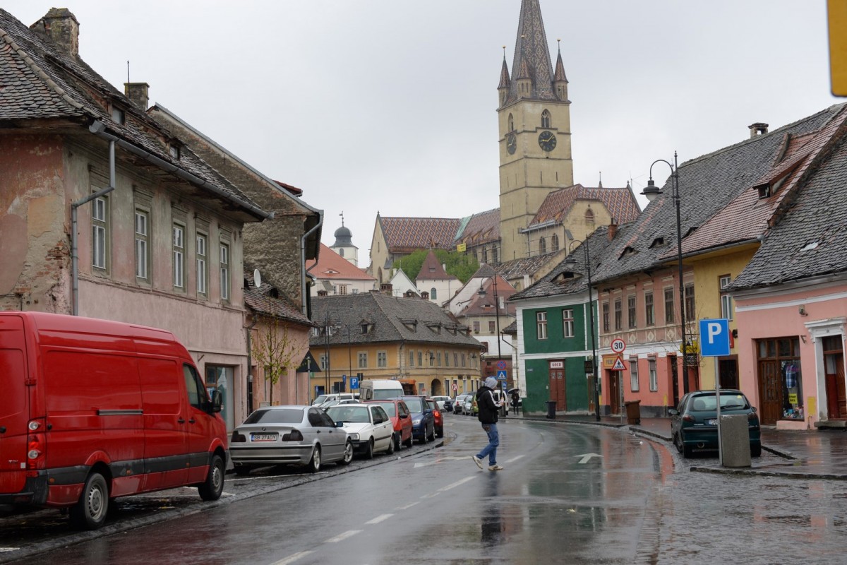 Pentru ce poate lua Sibiul bani europeni? Pentru scoaterea mașinilor din trafic