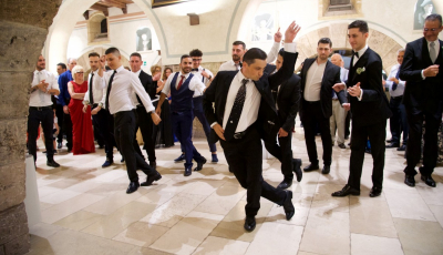 Un croitor sibian a plecat în SUA să-și urmeze visul. Acum are cinci studiouri de dans