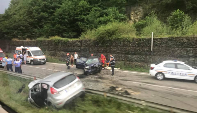 Accident grav pe Valea Oltului.  Opt răniți, printre care și un copil de un an Foto/video