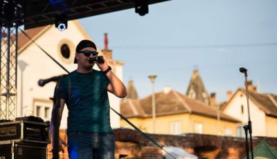 Suspect de Sibiu: Ziua controlor la Tursib, noaptea hip-hopper în club
