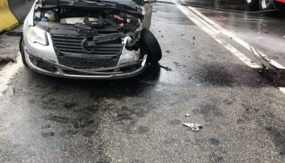 Accident grav pe Valea Oltului. O familie întreagă, dintr-o mașină care circula regulamentar, rănită