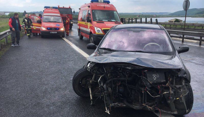 Apa nu trece, accidentele rămân. Accidente mortale pe A1, din cauza acvaplanării