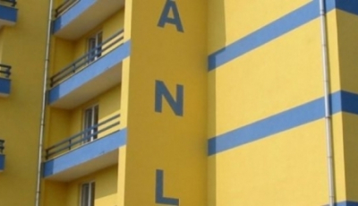 Senat: Medicii şi profesorii vor putea depune cereri pentru locuinţele ANL şi după 35 de ani