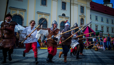 Cât de medieval este Festivalul Medieval din Sibiu: „Vrăjitoarele nu au nici o legătură cu medievalitatea”