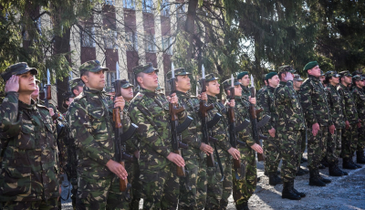 Locuri suplimentate pentru tinerii sibieni care vor o carieră militară