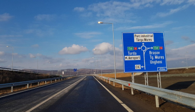 Aproape 14 kilometri noi de autostradă, deschişi circulaţiei | foto