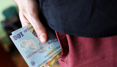 Guvernul decide joi cât va fi nivelul salariului minim pe economie în 2017