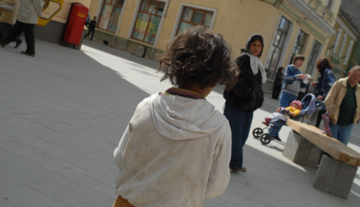 În ciuda aparențelor, sunt mai puțini cerșetori în Sibiu. 270 de amenzi de la începutul anului