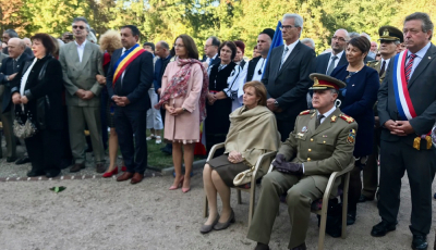 O delegație sibiană a însoțit Familia Regală la cel mai mare cimitir militar românesc din Franța