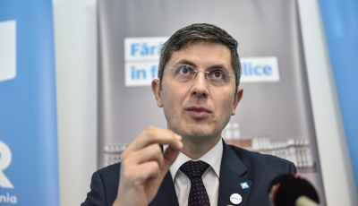 Barna: PSD şi ALDE sacrifică total România şi viitorul românilor