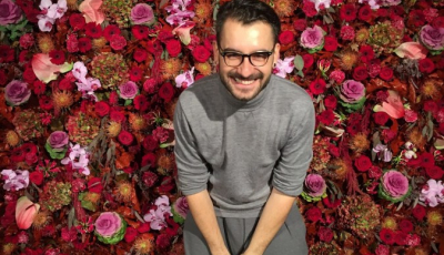 Virajul unui analist bancar către lumea florilor. “Am avut o traiectorie foarte ciudată, dar frumoasă”