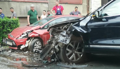 Ministrul transporturilor, rănit într-un accident. Poliția acuză o ”manevră neregulamentară”