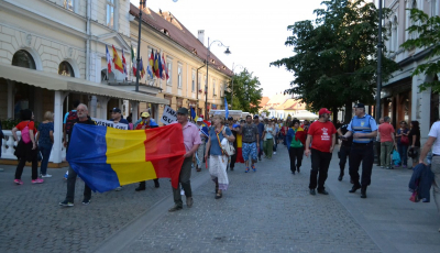 Protest în Sibiu. Aproape 300 de oameni au scandat „Afară cu penalii de la guvernare”