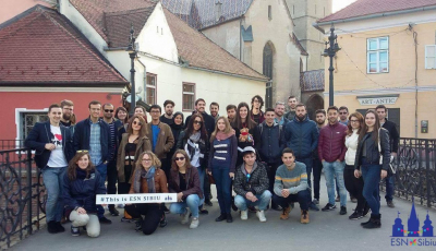 Primele experiențe ale studenților străini la Sibiu: bowling și turul orașului