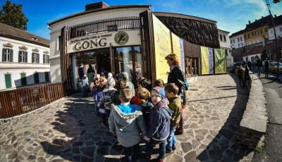 „Romeo și Julieta” în variantă boliviană și poezii vizuale, la Festivalul Tânăr de la Sibiu