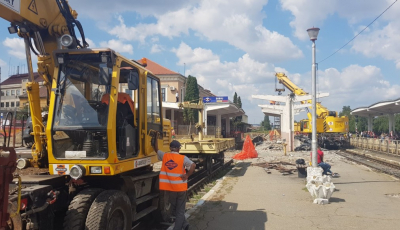 Zece ani mai târziu. CFR a început modernizarea tunelului și peroanelor Gării din Sibiu