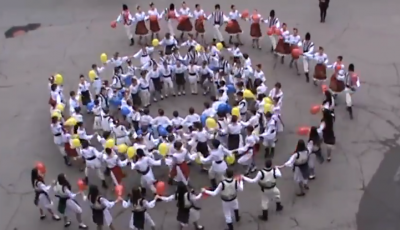 VIDEO Cum au sărbătorit copiii din Mediaș Ziua Unirii Principatelor