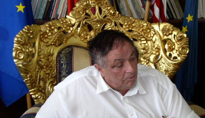 A murit Iulian Rădulescu, ”împăratul romilor de pretutindeni”