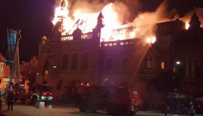 Incendiu devastator în centrul municipiului Oradea VIDEO